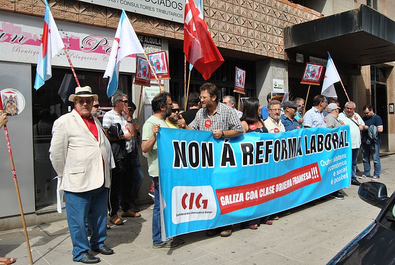 16-06-28 ConcentracionconsuladoFranciaACorunha00.JPG